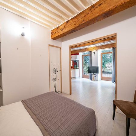 Secret Courtyard Of Annecy Apartment Bagian luar foto